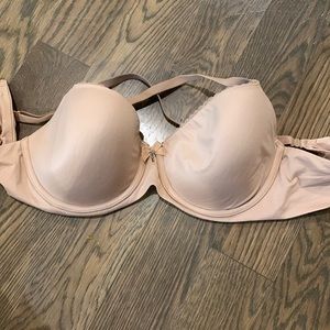 Victorias Secret body by Victoria bra